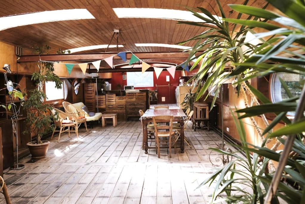 Belle Peniche Romantique A Paris Boulogne-Billancourt Eksteriør bilde